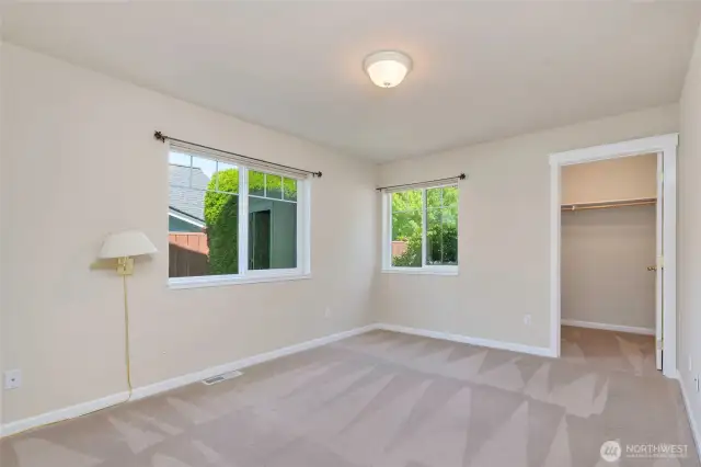 Additional bedroom 2 w/ walk in closet