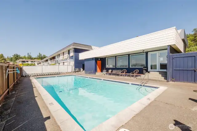 Pool overlooks the Puget Sound!