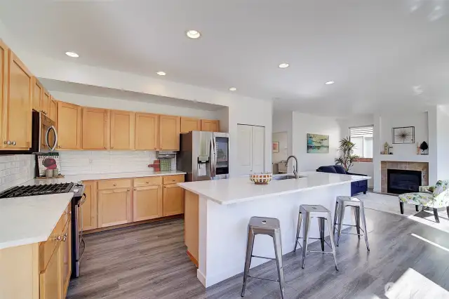 Island has seating as well.