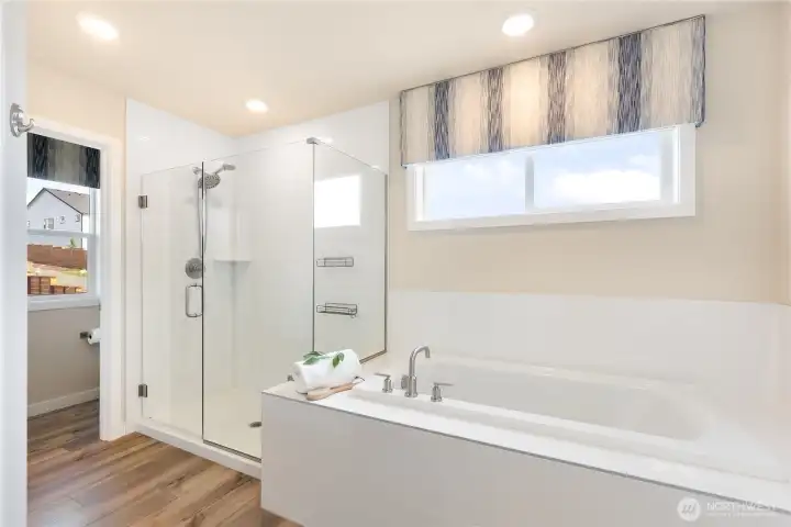 5-piece ensuite Primary Bathroom
