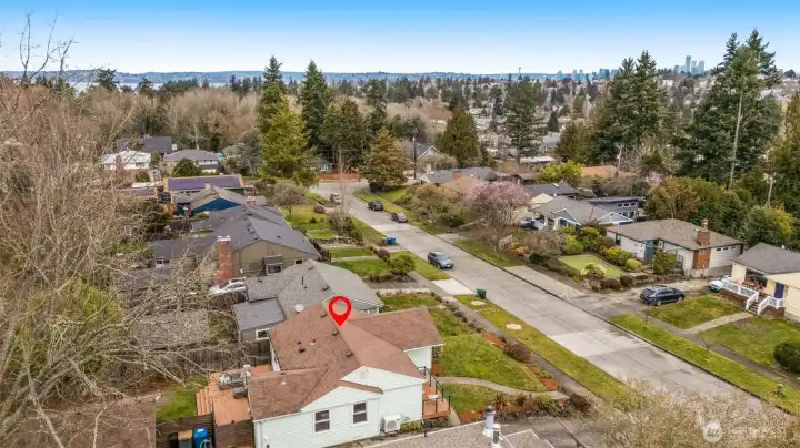 Coveted School District and Close to Everything West Seattle Has to Offer!