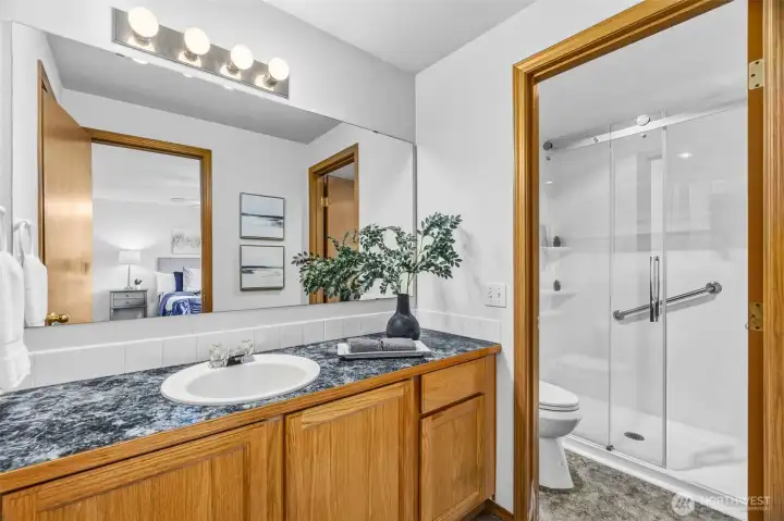 Interior, Second floor Primary en-suite