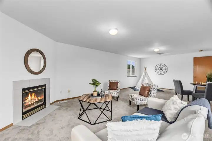 Interior, Second floor flex space