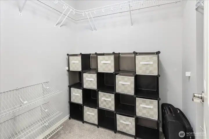 Large Primary Walk-In