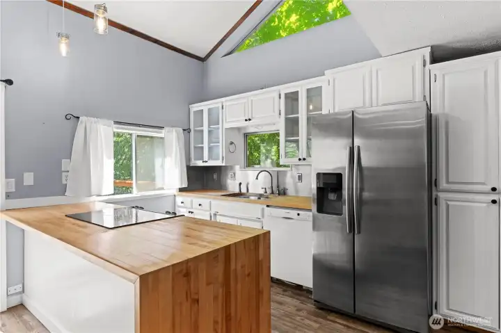 Light and bright Kitchen