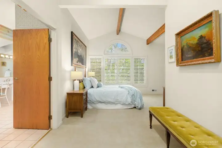 The primary bedroom has an ensuite bath with a soaking tub, duel sinks and private toilet, as well as a free stanin shower.