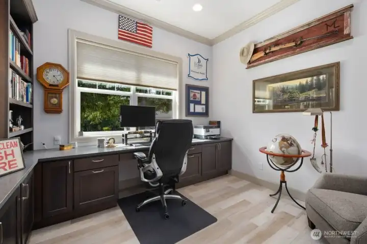 Beautiful office space w/built-ins and thoughtful storage