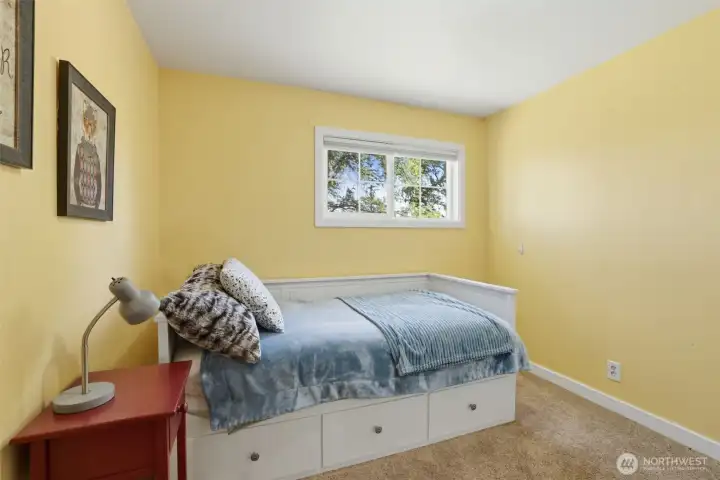 Here is one of the 3 bedrooms on the upper floor. Here is one of the 3 bedrooms on the upper floor.