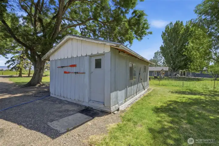 This outbuilding is great for extra storage. It is near the front pond. This outbuilding is great for extra storage. It is near the front pond.