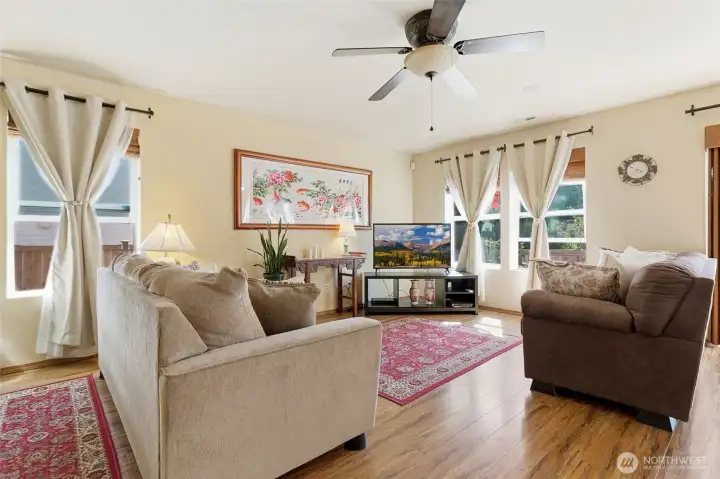 Living room with Luxury laminate floor Living room with Luxury laminate floor