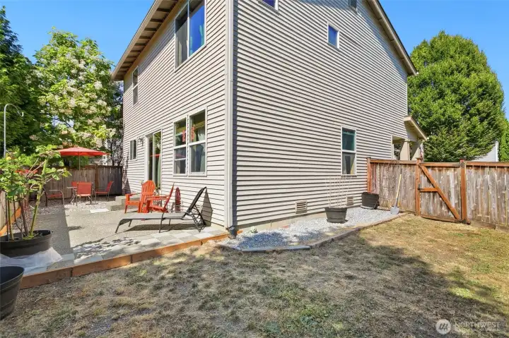 Side yard Side yard