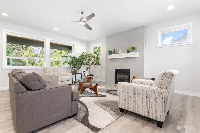 Inviting large Living Room with gas fireplace.