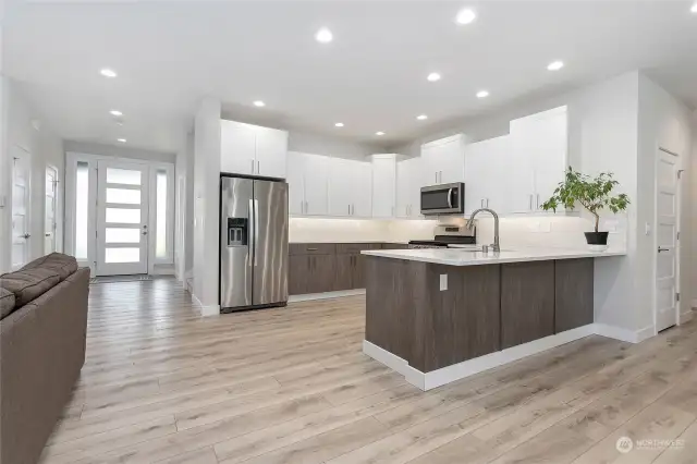 Spacious kitchen for entertaining and prepping meals.