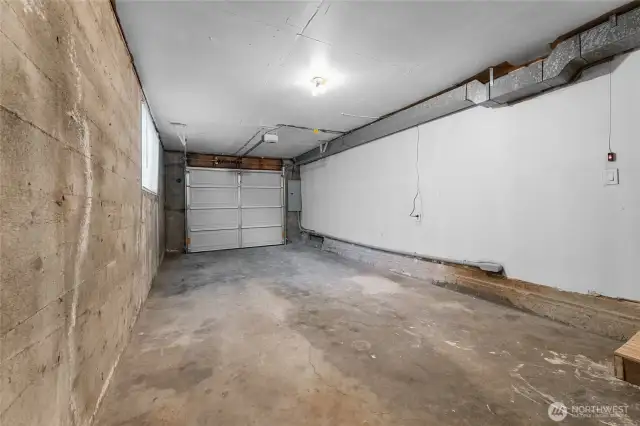 Attached 1 car garage