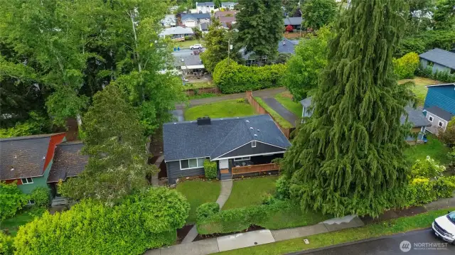 Close to shopping, restaurants, Cheney Stadium, Hwy 16 & I5