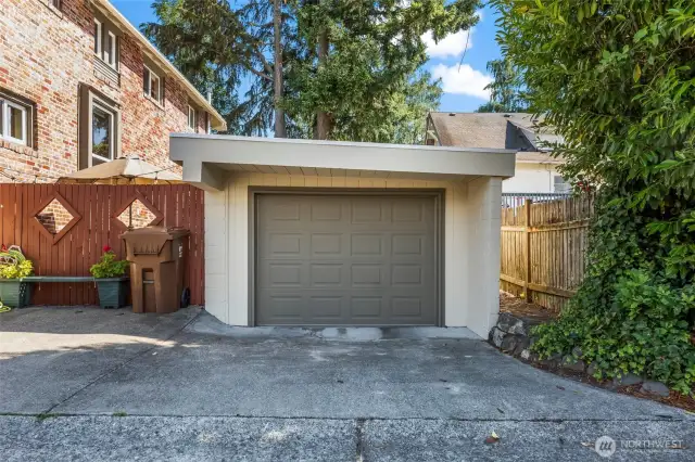 Nice carport with newer roof.