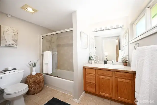 Primary full bath.
