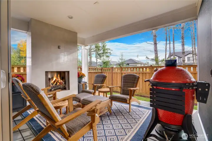 Prime corner lot, trails brushing the back fence-no nosy neighbors, just quiet forest views.