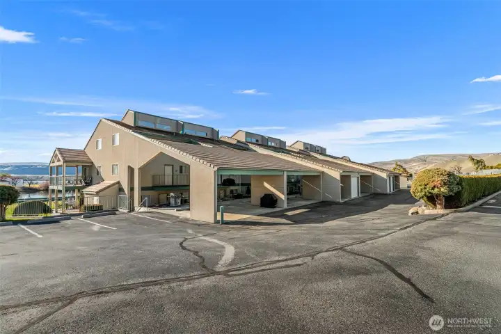 Discover Crescent View