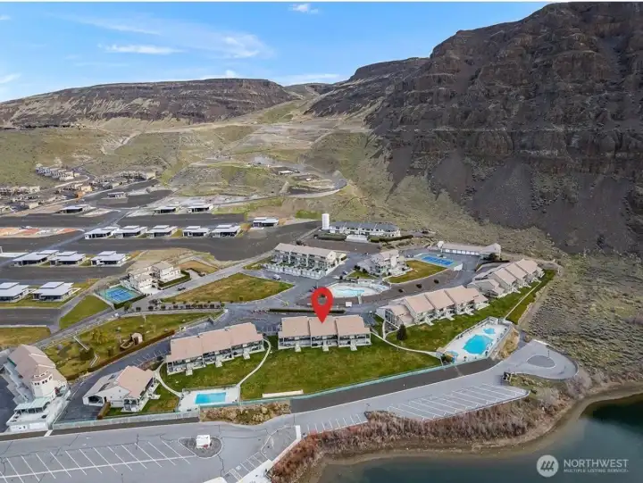 Welcome to the sought after Crescent View Community