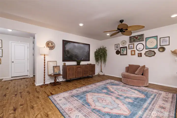 Upgraded laminate flooring throughout..