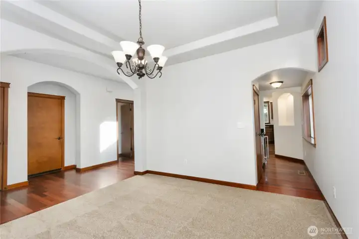 Dining room leading to butler's kitchen