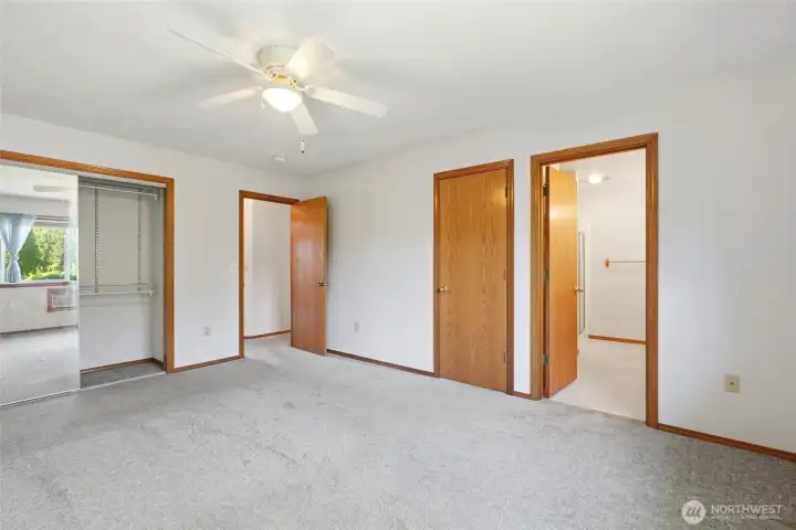 Primary Bedroom - 2 closets