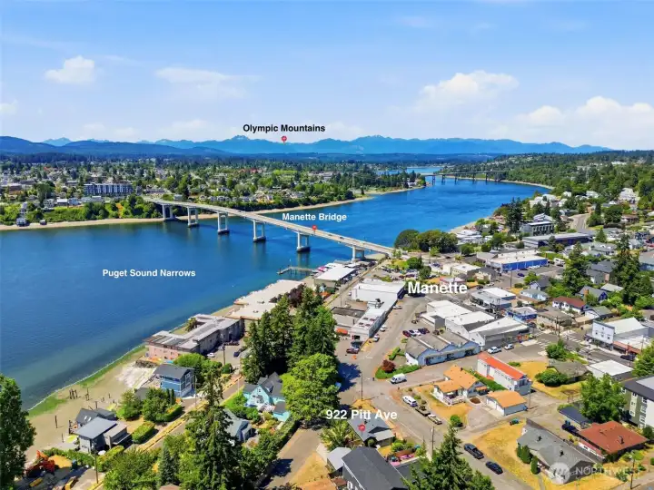 Walking distance to Manette's main street plus views of the iconic Manette Bridge and Olympic Mountains! Walking distance to Manette's main street plus views of the iconic Manette Bridge and Olympic Mountains!