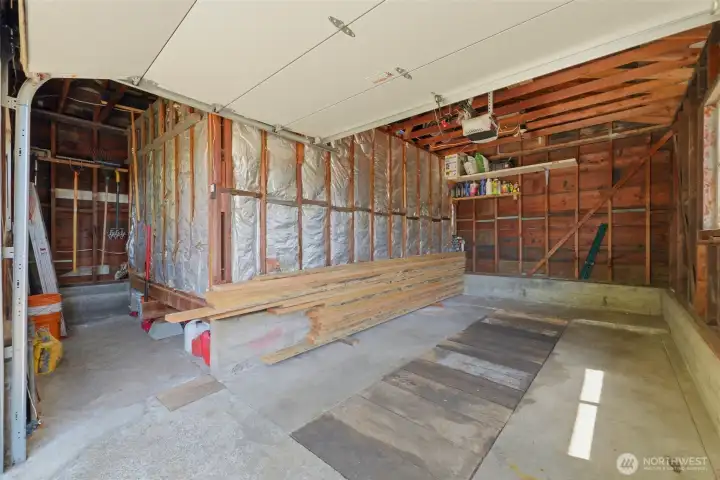 Make this a shop or covered area to park your car! Make this a shop or covered area to park your car!