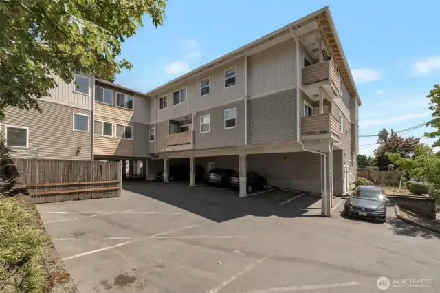 Welcome to the Top Hat Condo community.