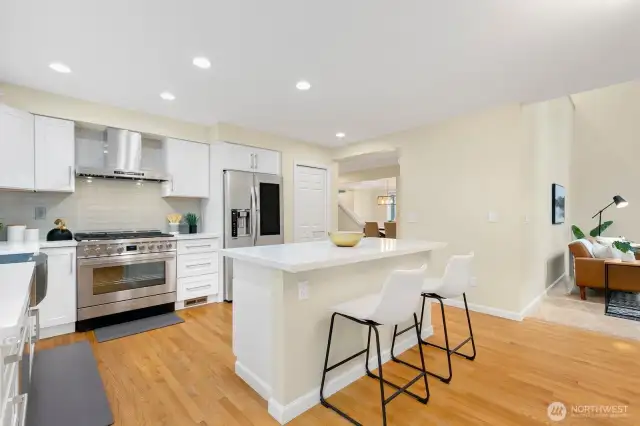 Family Room w/ gas fireplace