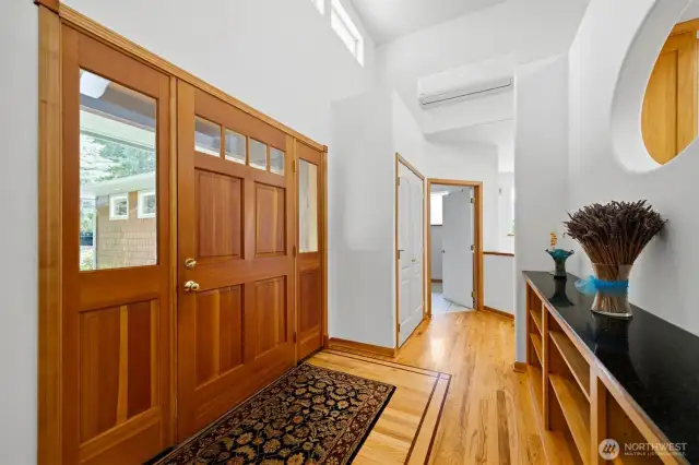 entry with vaulted ceilings