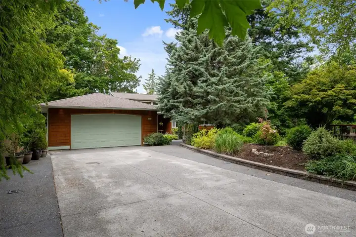 driveway set up for pickle ball/badminton with post locations