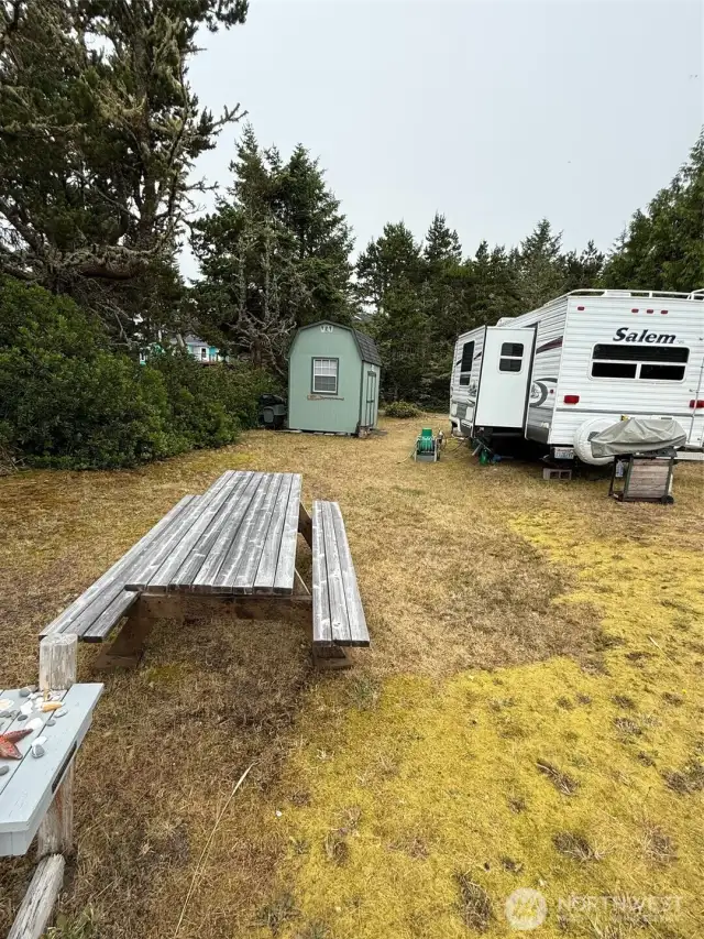 Plenty of room for picnics recreation!