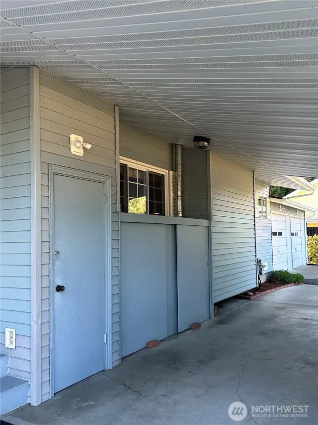 Carport w storage