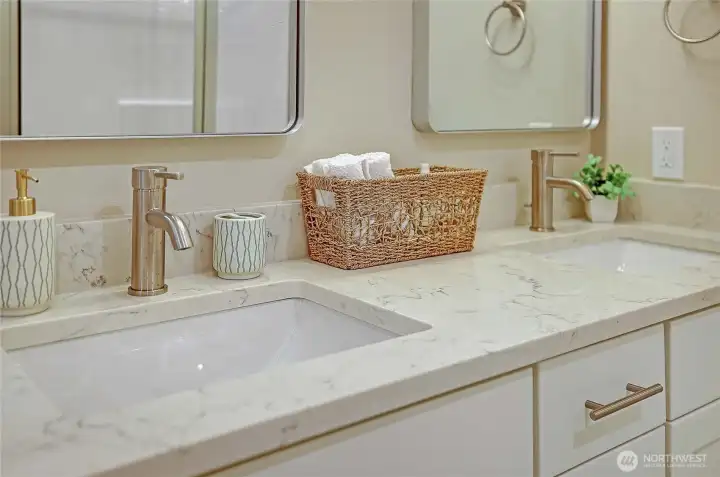 Staged Primary EnSuite