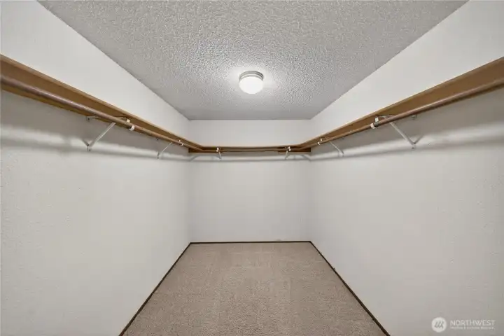 Primary walkin closet