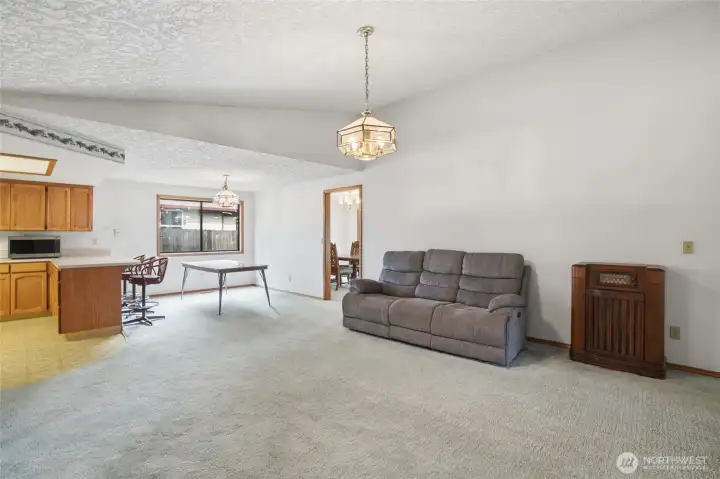 Family room, dining area