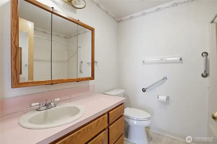 Bathroom vanity