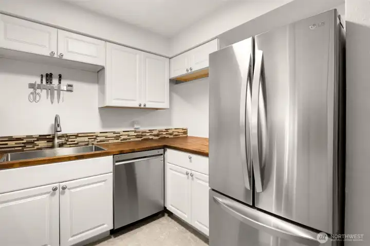 Plenty of Kitchen Storage