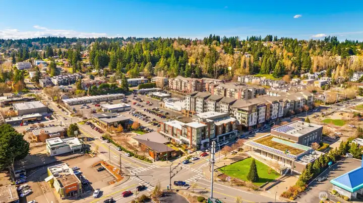 Near the Hangar & Time Square. Inglewood Golf Club is a mile away!