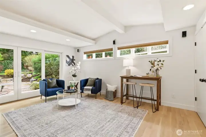 Additional living space perfect for relaxing or entertaining