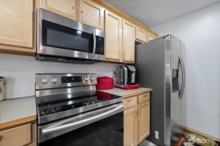 Kitchen newer stainless steel appliances