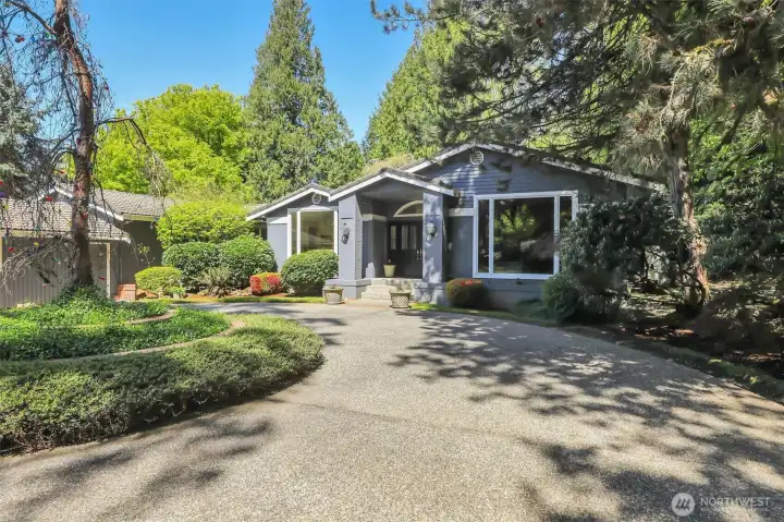 Circular drive to amazing covered front porch