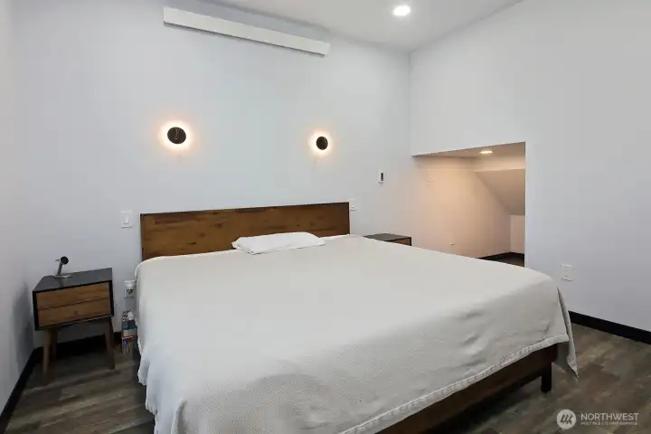 Main Floor Bedroom Main Floor Bedroom