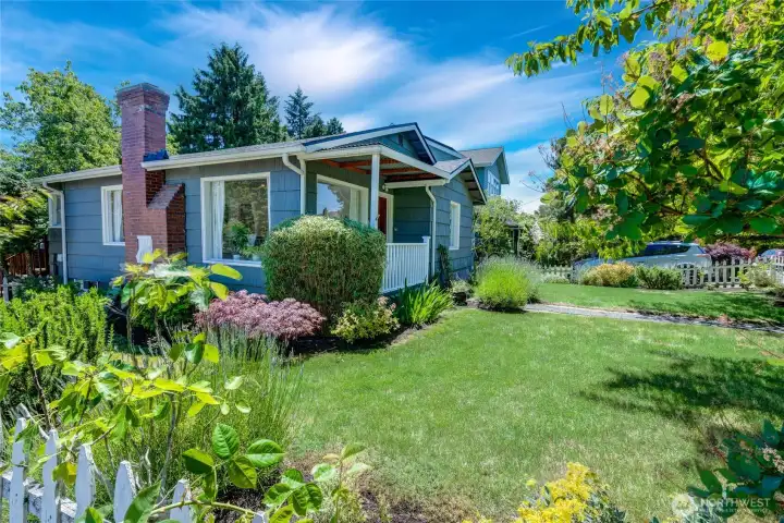 Corner house in the fantastic Maple Leaf neighborhood.