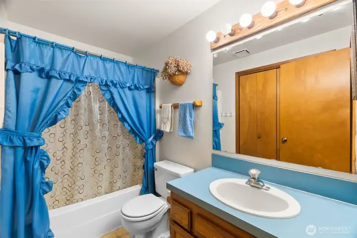 Full hall bath Full hall bath
