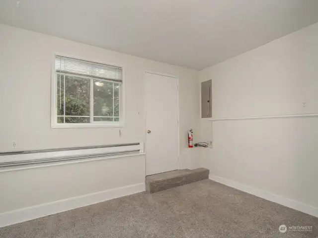 Extra finish room with separate entrance. Perhaps can be used as a home based office!?
