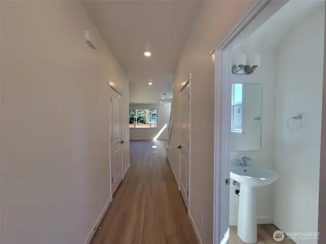 entry hall w/ 1/2 bath