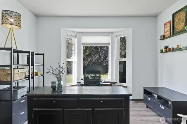 Office/flex space with cahrming bay window